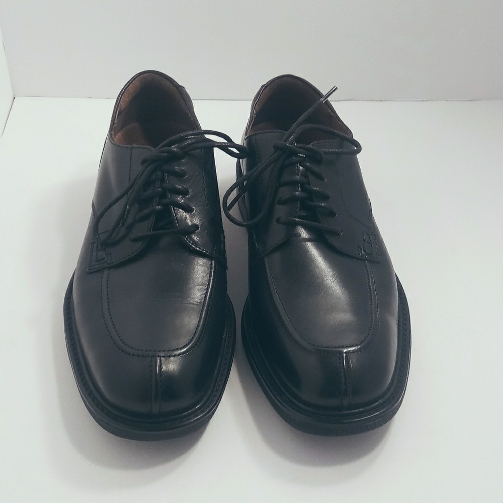 New with Box Men's size 9 1/2 Florsheims